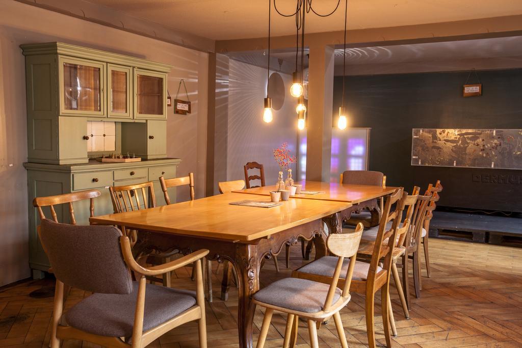 אוברשטאופן Der Gaukler Hostel מראה חיצוני תמונה